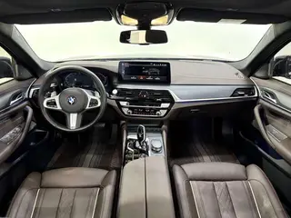 BMW 5 Series 2021 Reforma 530Li Tipo de lujo M Conjunto deportivo exterior foto 10 BMW 5 Series 2021 Reforma 530Li Tipo de lujo M Conjunto deportivo exterior foto 10