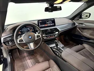 BMW 5 Series 2021 Reforma 530Li Tipo de lujo M Conjunto deportivo interior foto 18 BMW 5 Series 2021 Reforma 530Li Tipo de lujo M Conjunto deportivo interior foto 18