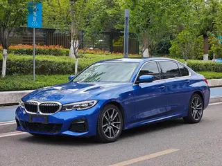 BMW 3 Series 2020 320Li M Sports suit