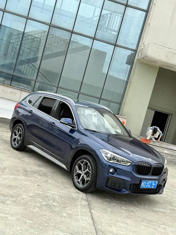 BMW X1 2018 sDrive18Li Tipo de lujo exterior foto 3 BMW X1 2018 sDrive18Li Tipo de lujo exterior foto 3