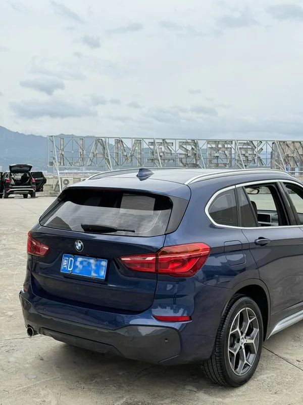 BMW X1 2018 sDrive18Li Tipo de lujo exterior foto 5 BMW X1 2018 sDrive18Li Tipo de lujo exterior foto 5
