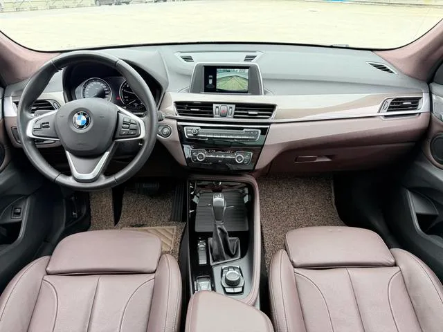 BMW X1 2018 sDrive18Li Tipo de lujo interior foto 7 BMW X1 2018 sDrive18Li Tipo de lujo interior foto 7