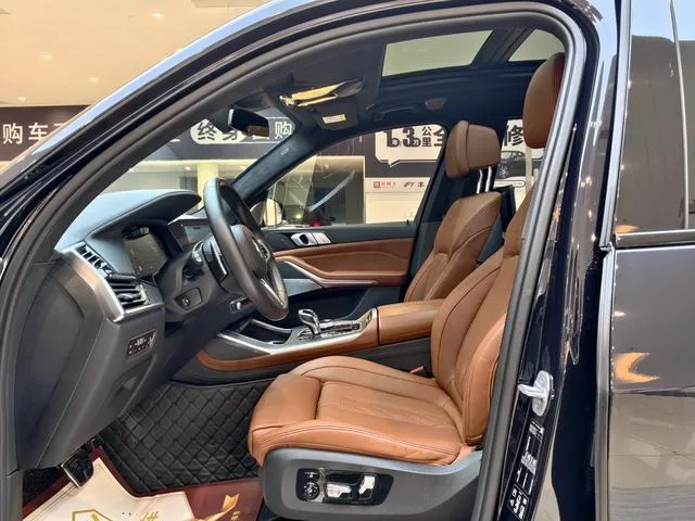 BMW X7 2019 xDrive40i Tipo administrativo M Conjunto deportivo exterior foto 6 BMW X7 2019 xDrive40i Tipo administrativo M Conjunto deportivo exterior foto 6