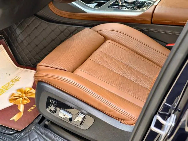 BMW X7 2019 xDrive40i Tipo administrativo M Conjunto deportivo exterior foto 7 BMW X7 2019 xDrive40i Tipo administrativo M Conjunto deportivo exterior foto 7