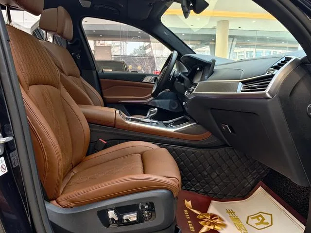 BMW X7 2019 xDrive40i Tipo administrativo M Conjunto deportivo exterior foto 8 BMW X7 2019 xDrive40i Tipo administrativo M Conjunto deportivo exterior foto 8