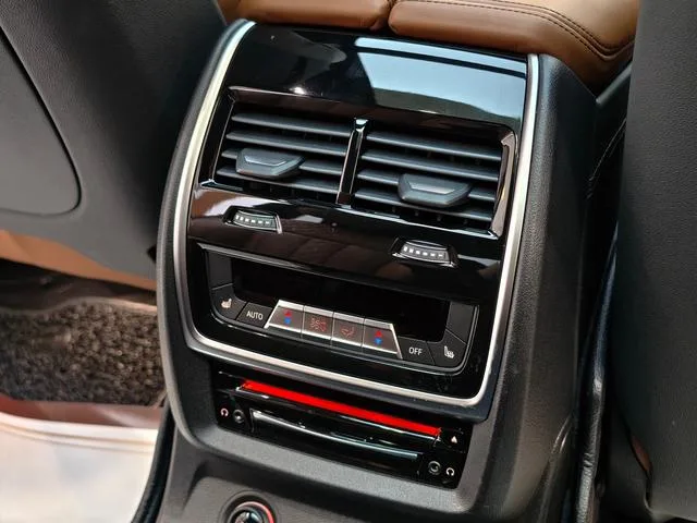 BMW X7 2019 xDrive40i Tipo administrativo M Conjunto deportivo interior foto 13 BMW X7 2019 xDrive40i Tipo administrativo M Conjunto deportivo interior foto 13