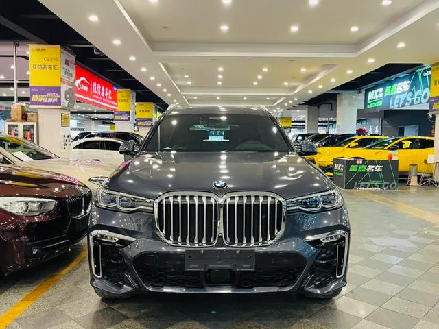 BMW X7 2020 xDrive40i Type administratif M Ensemble de sport extérieur photo 2 BMW X7 2020 xDrive40i Type administratif M Ensemble de sport extérieur photo 2