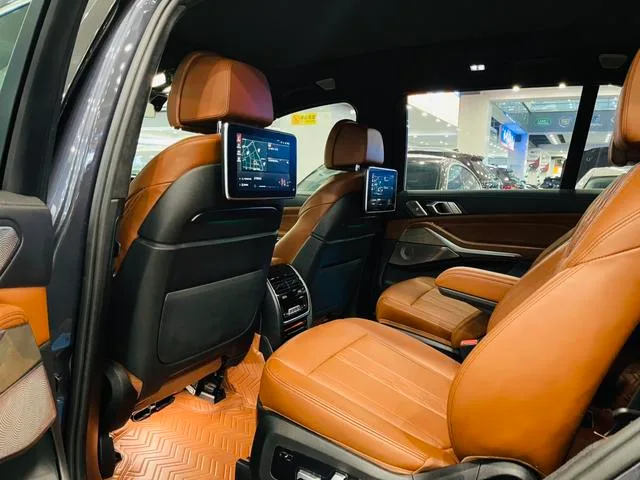 BMW X7 2020 xDrive40i Type administratif M Ensemble de sport extérieur photo 5 BMW X7 2020 xDrive40i Type administratif M Ensemble de sport extérieur photo 5