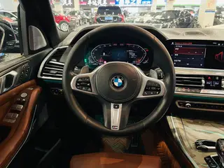 BMW X7 2020 xDrive40i Type administratif M Ensemble de sport extérieur photo 6 BMW X7 2020 xDrive40i Type administratif M Ensemble de sport extérieur photo 6