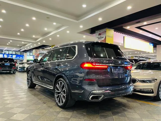 BMW X7 2020 xDrive40i Type administratif M Ensemble de sport intérieur photo 16 BMW X7 2020 xDrive40i Type administratif M Ensemble de sport intérieur photo 16