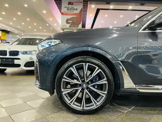 BMW X7 2020 xDrive40i Type administratif M Ensemble de sport intérieur photo 20 BMW X7 2020 xDrive40i Type administratif M Ensemble de sport intérieur photo 20