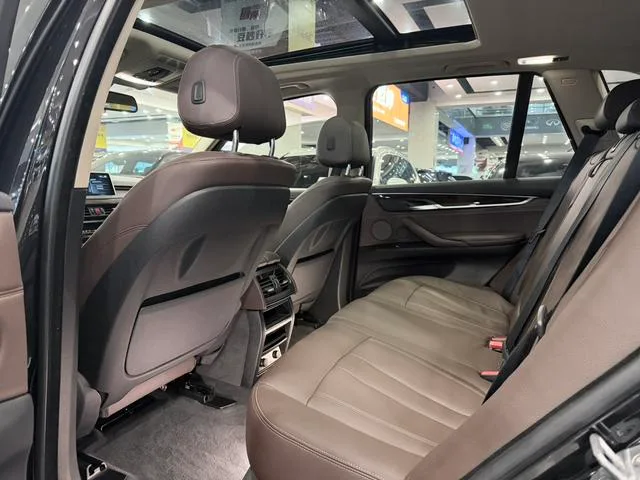 BMW X5 2017 xDrive35i Estilo elegante exterior foto 5 BMW X5 2017 xDrive35i Estilo elegante exterior foto 5