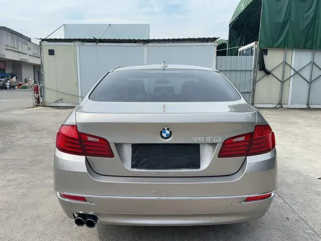 BMW 5 Series 2017 525Li Ensemble de design de luxe intérieur photo 8 BMW 5 Series 2017 525Li Ensemble de design de luxe intérieur photo 8