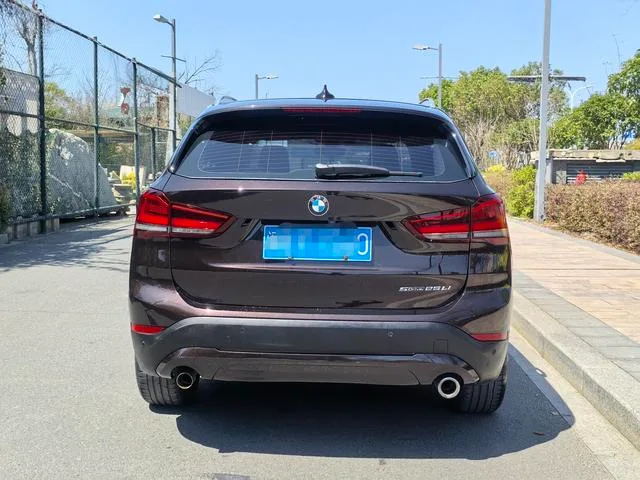 BMW X1 2020 sDrive25Li Líder exterior foto 4 BMW X1 2020 sDrive25Li Líder exterior foto 4