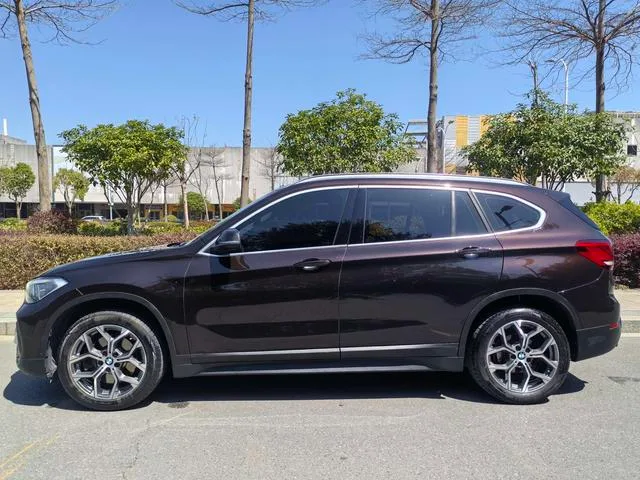 BMW X1 2020 sDrive25Li Líder exterior foto 6 BMW X1 2020 sDrive25Li Líder exterior foto 6