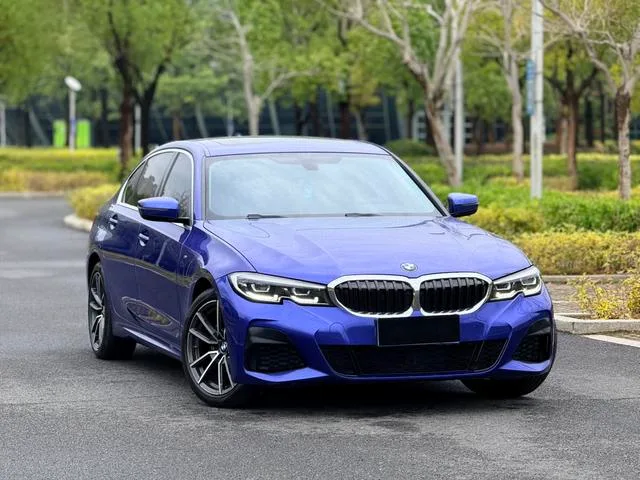BMW 3 Series 2021 320Li M Спортивный костюм экстерьер фото 3 BMW 3 Series 2021 320Li M Спортивный костюм экстерьер фото 3