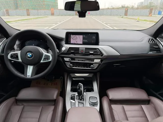 BMW X4 2021 xDrive25i M Sports Night Suit interior photo 13