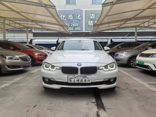BMW 3 Series 2017 320Li xDrive Estilo de moda exterior foto 2 BMW 3 Series 2017 320Li xDrive Estilo de moda exterior foto 2