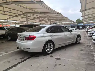 BMW 3 Series 2017 320Li xDrive Estilo de moda interior foto 11 BMW 3 Series 2017 320Li xDrive Estilo de moda interior foto 11