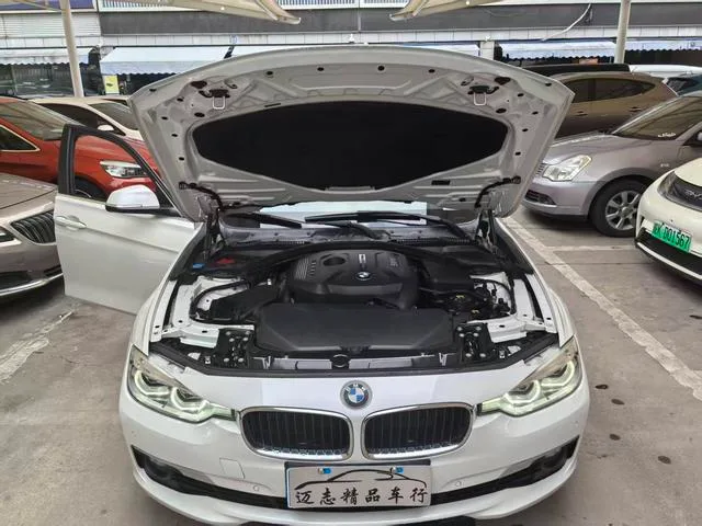 BMW 3 Series 2017 320Li xDrive Estilo de moda interior foto 12 BMW 3 Series 2017 320Li xDrive Estilo de moda interior foto 12