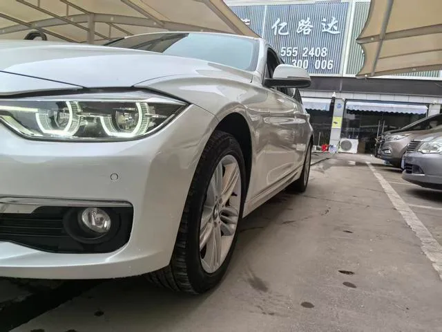 BMW 3 Series 2017 320Li xDrive Estilo de moda interior foto 14 BMW 3 Series 2017 320Li xDrive Estilo de moda interior foto 14