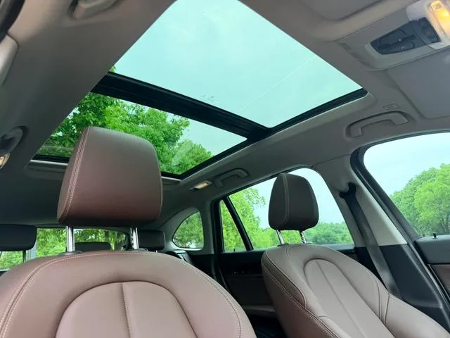 BMW X1 2021 sDrive25Li Leading Type interior photo 17 BMW X1 2021 sDrive25Li Leading Type interior photo 17