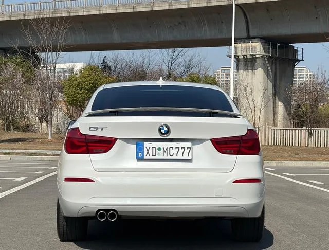 BMW 3 Series GT 2017 320i Style tendance extérieur photo 6 BMW 3 Series GT 2017 320i Style tendance extérieur photo 6