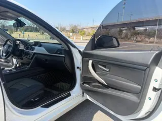 BMW 3 Series GT 2017 320i Style tendance intérieur photo 10 BMW 3 Series GT 2017 320i Style tendance intérieur photo 10