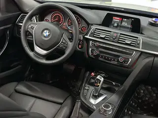 BMW 3 Series GT 2019 320i Fashionable exterior photo 10