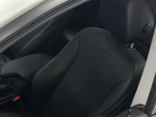 BMW 3 Series GT 2019 320i Fashionable interior photo 15