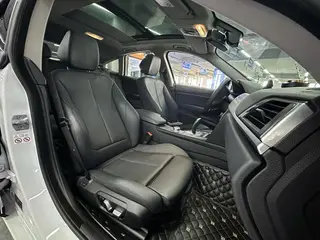 BMW 3 Series GT 2019 320i Fashionable interior photo 16