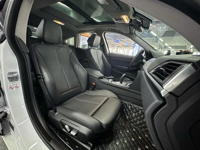 BMW 3 Series GT 2019 320i Fashionable interior photo 16
