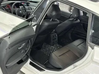 BMW 3 Series GT 2019 320i Fashionable interior photo 19