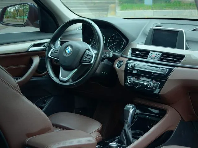 BMW X1 2018 sDrive18Li Type de luxe intérieur photo 13 BMW X1 2018 sDrive18Li Type de luxe intérieur photo 13