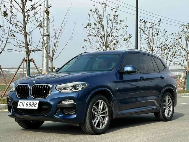 BMW X3 2018 xDrive30i Лидирующий M Спортивный костюм Страна VI экстерьер фото 1 BMW X3 2018 xDrive30i Лидирующий M Спортивный костюм Страна VI экстерьер фото 1