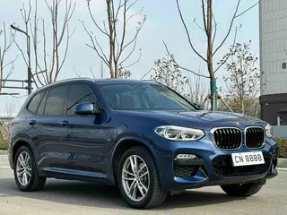 BMW X3 2018 xDrive30i Лидирующий M Спортивный костюм Страна VI экстерьер фото 3 BMW X3 2018 xDrive30i Лидирующий M Спортивный костюм Страна VI экстерьер фото 3