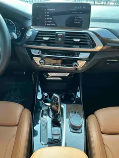 BMW X3 2018 xDrive30i Лидирующий M Спортивный костюм Страна VI интерьер фото 16 BMW X3 2018 xDrive30i Лидирующий M Спортивный костюм Страна VI интерьер фото 16