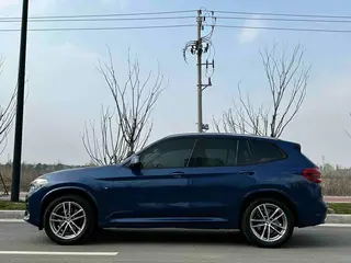 BMW X3 2018 xDrive30i Лидирующий M Спортивный костюм Страна VI интерьер фото 19 BMW X3 2018 xDrive30i Лидирующий M Спортивный костюм Страна VI интерьер фото 19