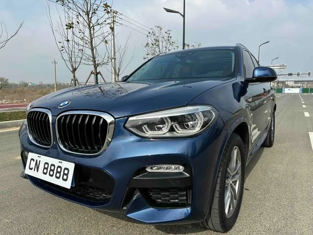 BMW X3 2018 xDrive30i Лидирующий M Спортивный костюм Страна VI интерьер фото 20 BMW X3 2018 xDrive30i Лидирующий M Спортивный костюм Страна VI интерьер фото 20