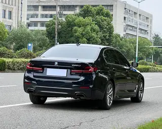BMW 5 Series 2020 525Li M Sports suit exterior photo 3