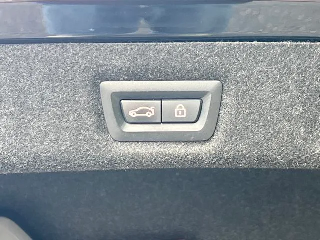 BMW 5 Series 2020 525Li M Sports suit interior photo 16