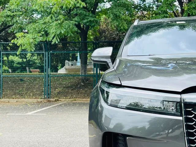 Li Auto ONE 2021 Увеличение диапазона 6 Кресельная плита экстерьер фото 4 Li Auto ONE 2021 Увеличение диапазона 6 Кресельная плита экстерьер фото 4