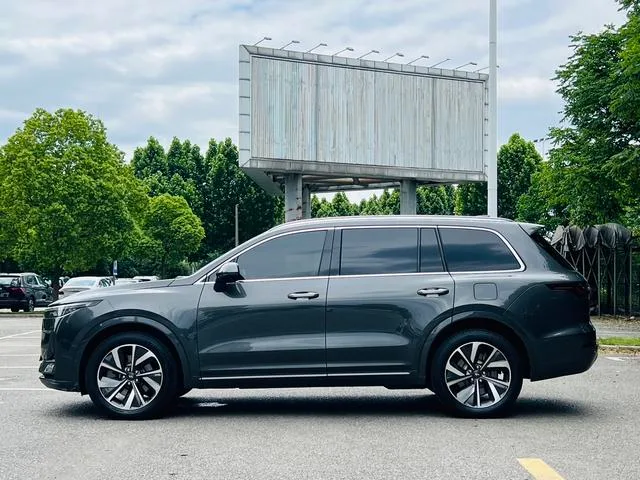 Li Auto ONE 2021 Увеличение диапазона 6 Кресельная плита экстерьер фото 6 Li Auto ONE 2021 Увеличение диапазона 6 Кресельная плита экстерьер фото 6