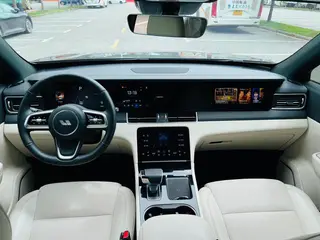 Li Auto ONE 2021 Увеличение диапазона 6 Кресельная плита интерьер фото 11 Li Auto ONE 2021 Увеличение диапазона 6 Кресельная плита интерьер фото 11