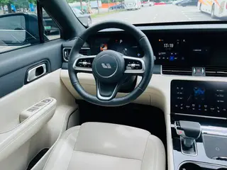 Li Auto ONE 2021 Увеличение диапазона 6 Кресельная плита интерьер фото 13 Li Auto ONE 2021 Увеличение диапазона 6 Кресельная плита интерьер фото 13