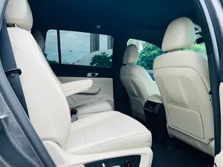 Li Auto ONE 2021 Увеличение диапазона 6 Кресельная плита интерьер фото 14 Li Auto ONE 2021 Увеличение диапазона 6 Кресельная плита интерьер фото 14