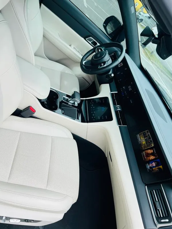 Li Auto ONE 2021 Увеличение диапазона 6 Кресельная плита интерьер фото 16 Li Auto ONE 2021 Увеличение диапазона 6 Кресельная плита интерьер фото 16