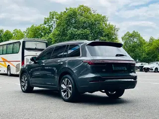 Li Auto ONE 2021 Увеличение диапазона 6 Кресельная плита интерьер фото 17 Li Auto ONE 2021 Увеличение диапазона 6 Кресельная плита интерьер фото 17