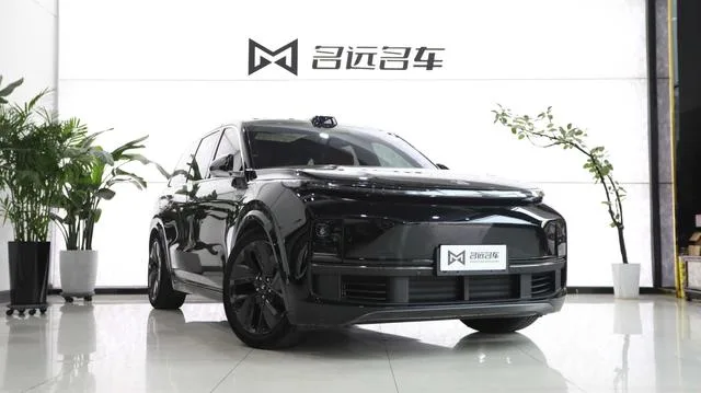 Li Auto L9 2022 Max Версия экстерьер фото 3 Li Auto L9 2022 Max Версия экстерьер фото 3