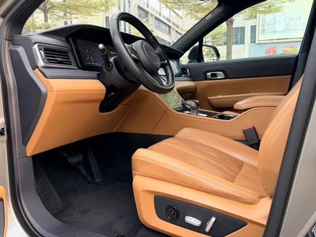Li Auto ONE 2020 Увеличение диапазона 6 Кресельная плита экстерьер фото 4 Li Auto ONE 2020 Увеличение диапазона 6 Кресельная плита экстерьер фото 4
